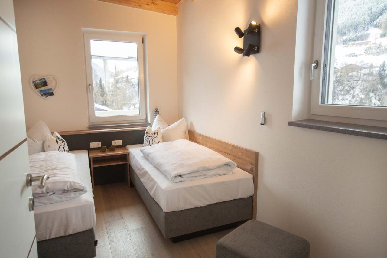 Victoria Apartment *